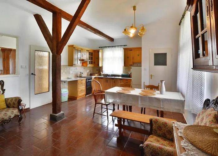 With Fireplace And Private Garden Vakantiehuis